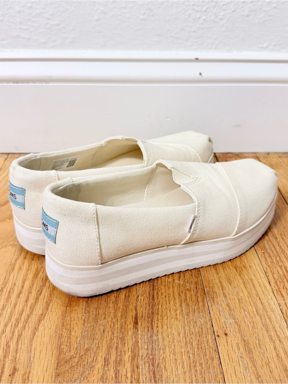 TOMS Women’s Size 6 Cream Alpargata Platform Slip-On Canvas Shoes
